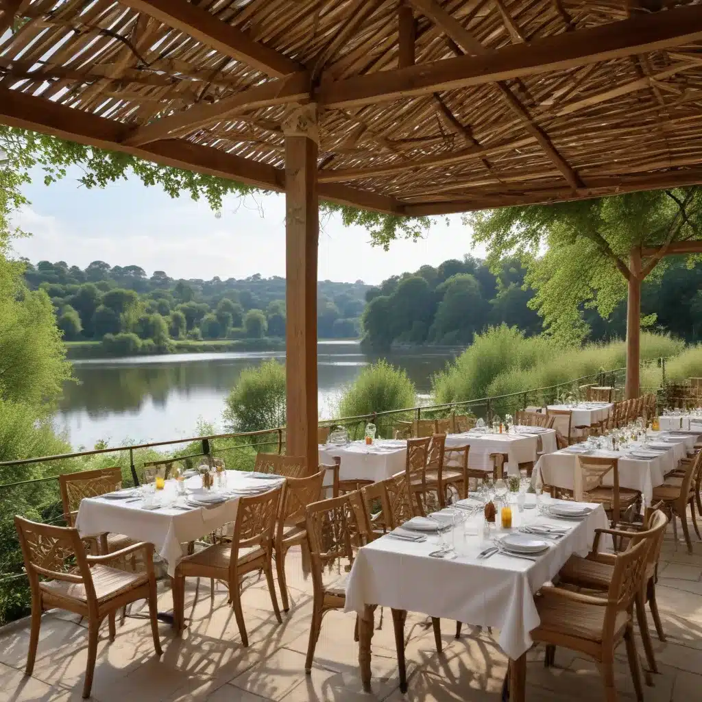 Riverside Retreats: Indulging in the Tranquility of Alfresco Dining