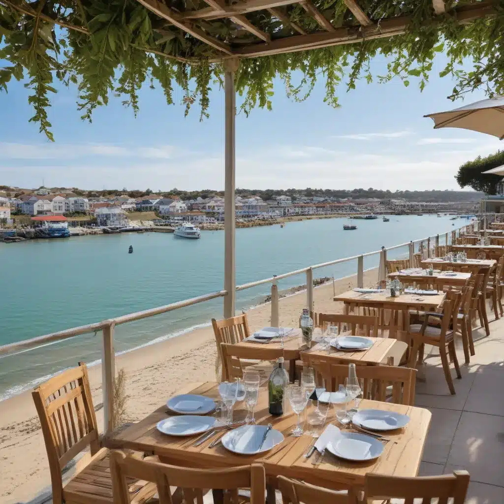 Waterfront Takeaway Indulgence: Dining al Fresco with Coastal Views